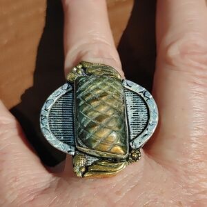 Carved Labradorite Gemstone Ring in 925 Sterling Silver (7)